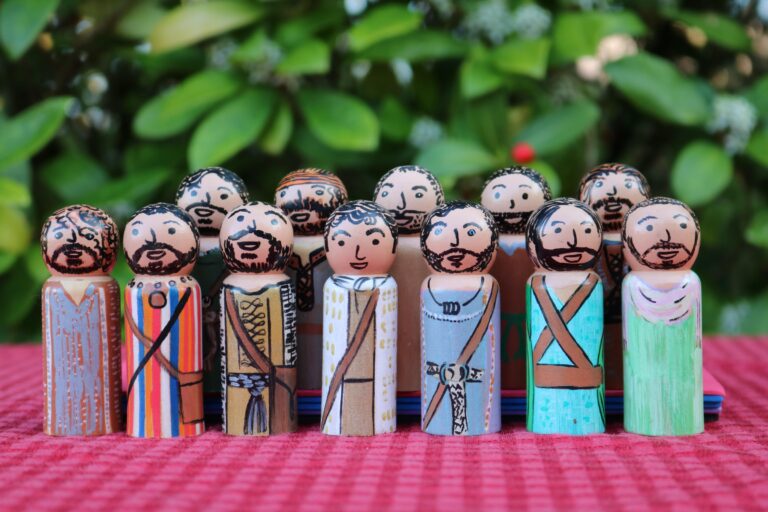 Bible peg dolls