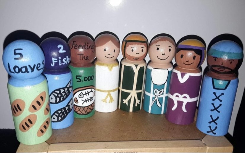 Bible Peg Dolls - Jesus Feeds The 5000