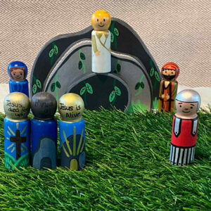 Easter story peg doll with wooden cross and tomb - set of 9